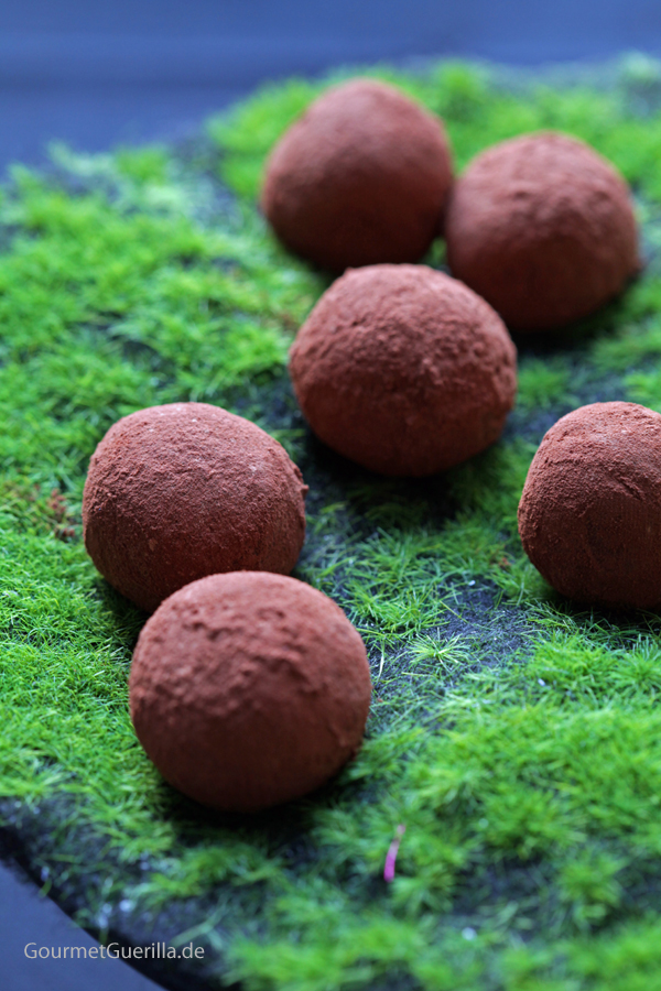 Chocolate avocado truffle #recipe #vegan #gourmet guerrilla #healthy